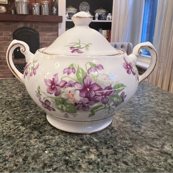 Tuscan Other - TUSCAN Vintage Violets Covered Sugar Bowl